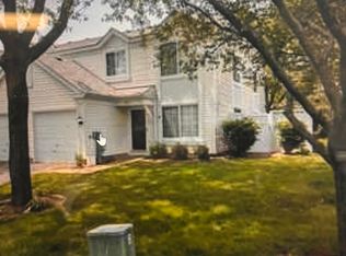 462 Thomas Paine Ct #1, Aurora, IL 60504