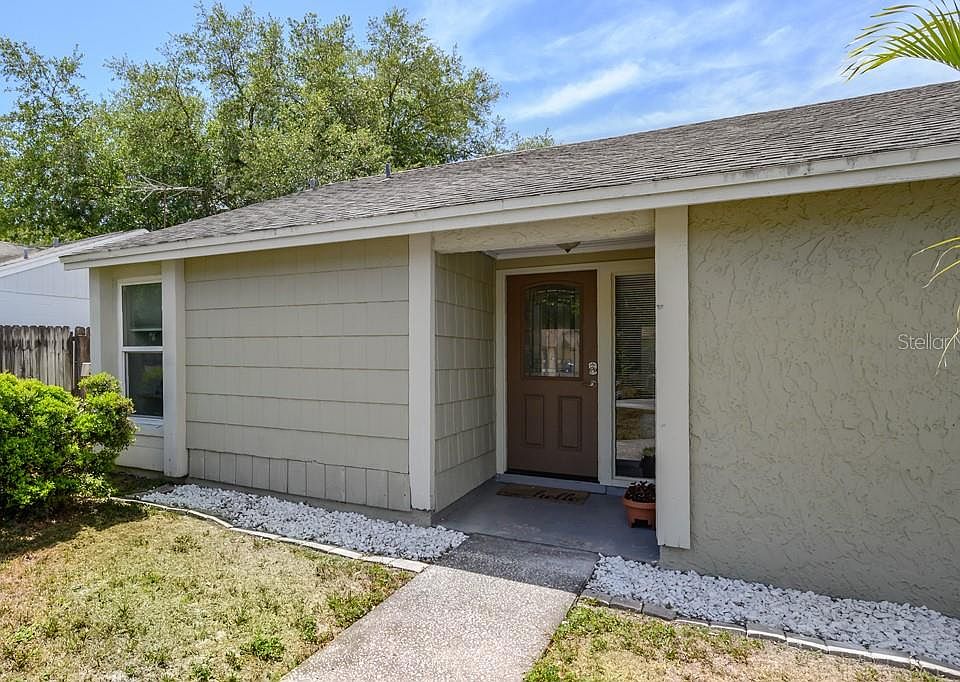 1st image of 16206 Lakehead Ct