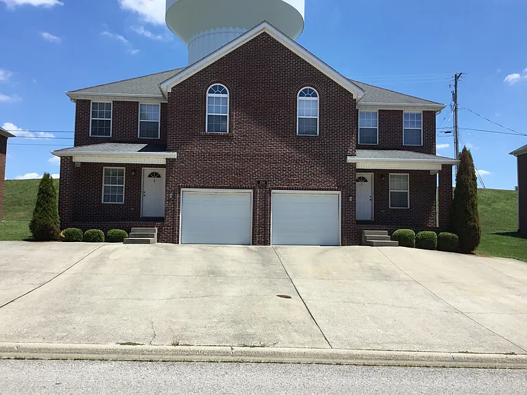546 Hampton Way #1 — Photo 1