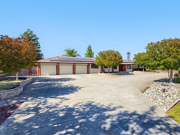 3rd image of 4445 Peaceful Glen Road