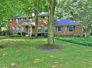 2699 Oak Forest Dr, Niles, OH 44446