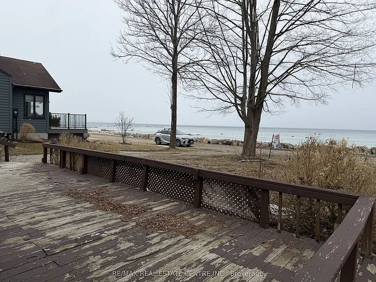 35 Lakeside Ave — Photo 32