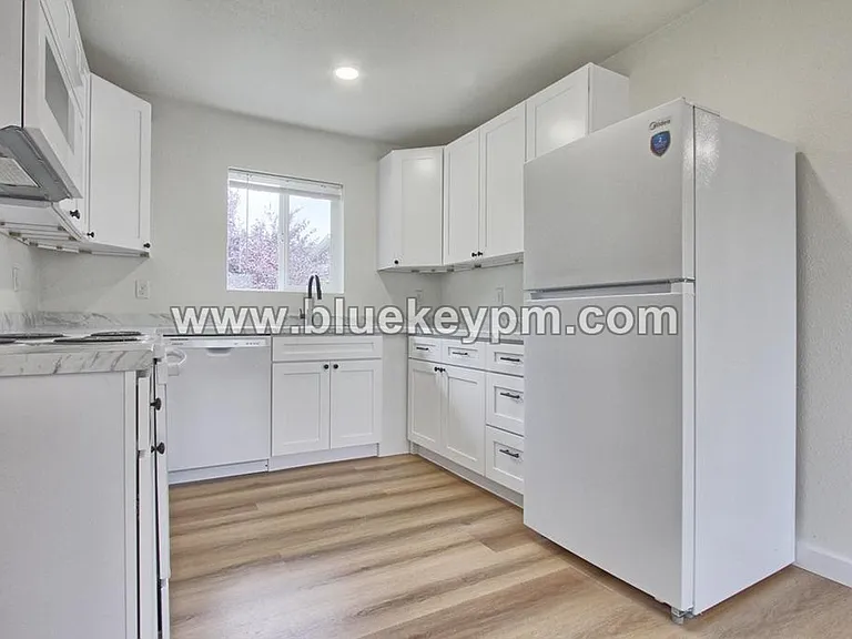 2905 Main St — Photo 4