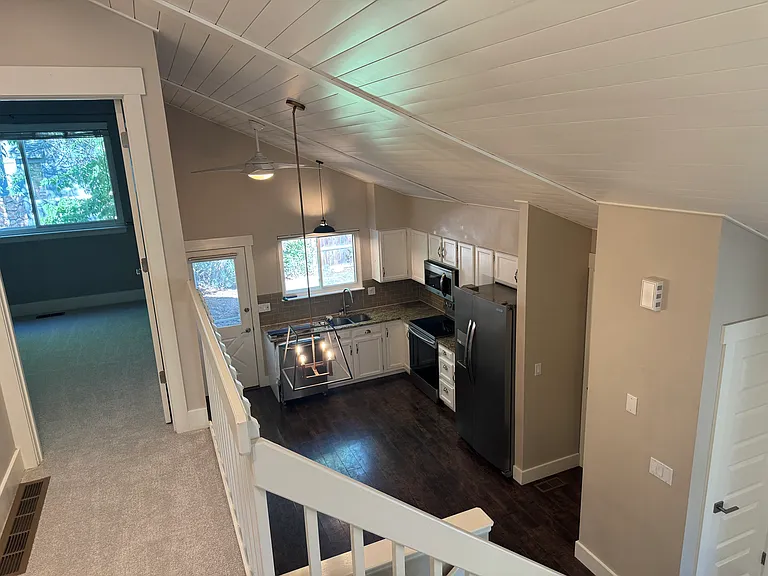 102 Hoover Ave — Photo 7
