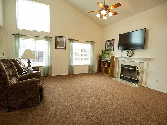 3rd image of 749 Sage Dr
