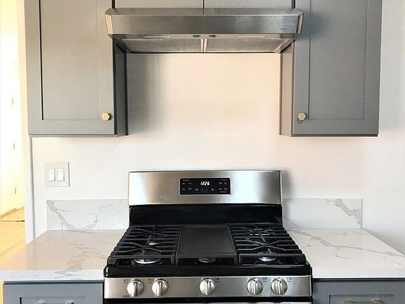 3rd image of 113 N Parish Pl #10617584