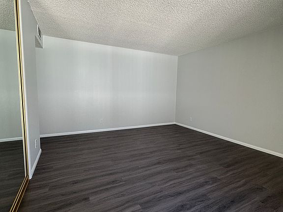 3rd image of 31505 Lindero Canyon Rd Unit 6