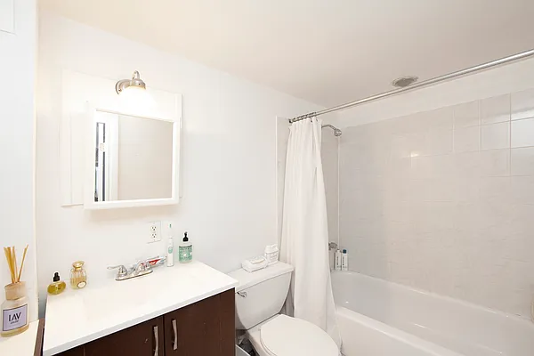 Rented by R New York | media 26