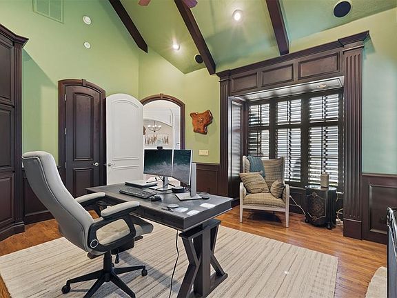 5th image of 15009 Laurin Ln