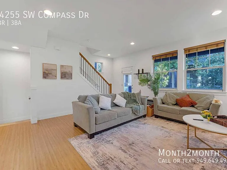 14255 SW Compass Dr — Photo 2