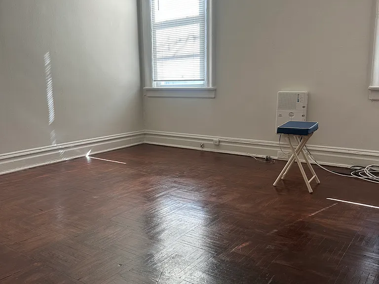 142 Randolph Ave #1 — Photo 3