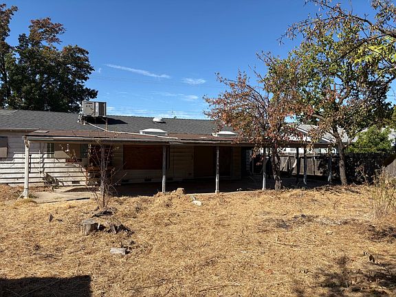 3rd image of 5036 Hemlock St