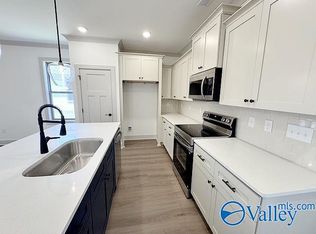 1040 Maplehurst St, Decatur, AL 35603