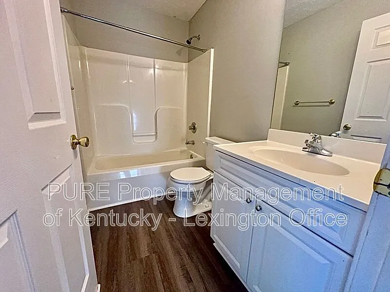 2561 Mackenzie Ln — Photo 15