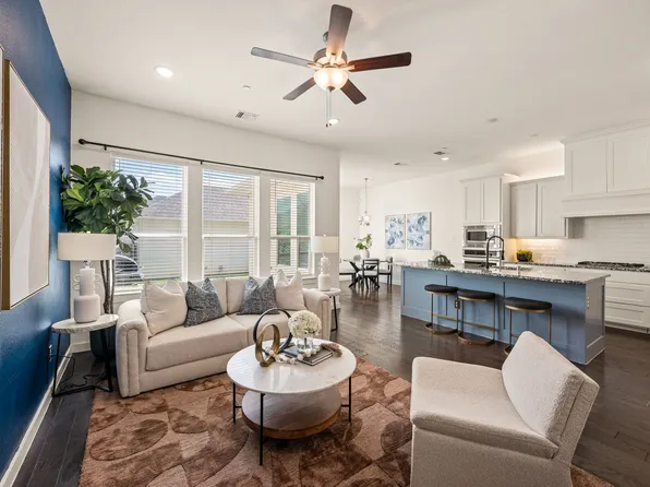 8854 Ice House Dr, North Richland Hills, TX 76180