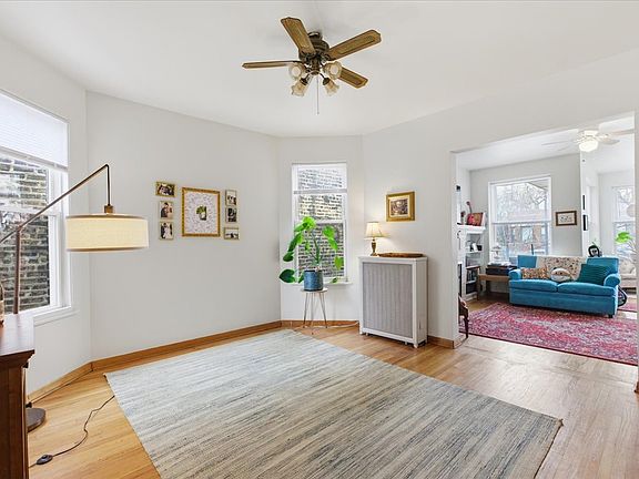 5th image of 2318 W Addison St