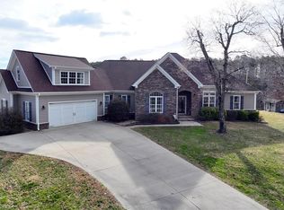 541 Community Building Rd, Pilot Mtn, NC 27041