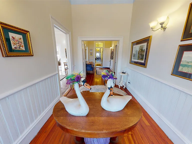 648 N Clayton St — Photo 7