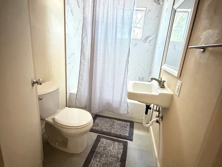 623 E Bridge St #101 — Photo 9