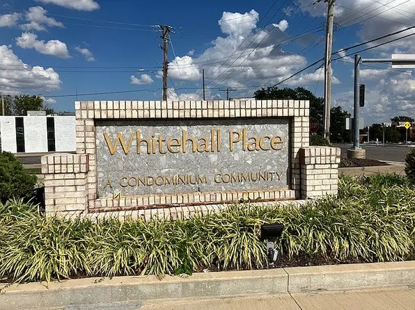 3679 Colonia Place Dr APT B, Saint Louis, MO 63125