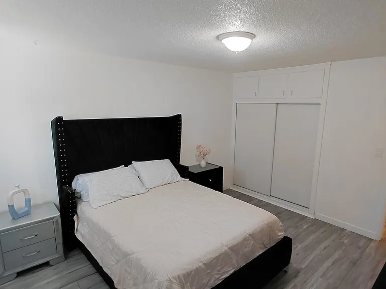 4824 1/4 E Live Oak St — Photo 11