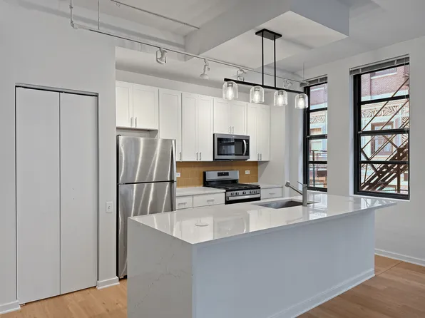 5 N Wabash Ave #1200, Chicago, IL 60602