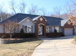 1512 Paradise Valley Dr, High Ridge, MO 63049