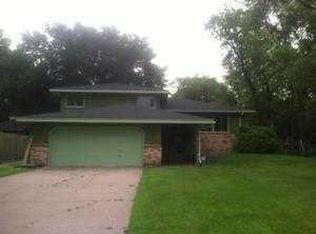 11407 Kerry St NW, Coon Rapids, MN 55433