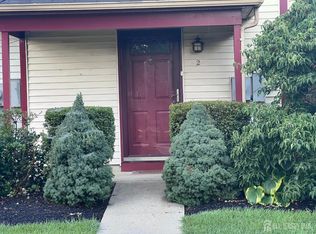 2 Chadwick Ct, Robbinsville, NJ 08691