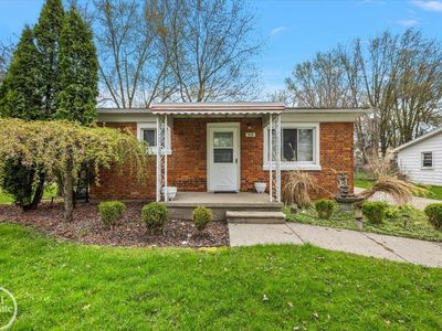 918 Columbia St, Algonac, MI, 48001