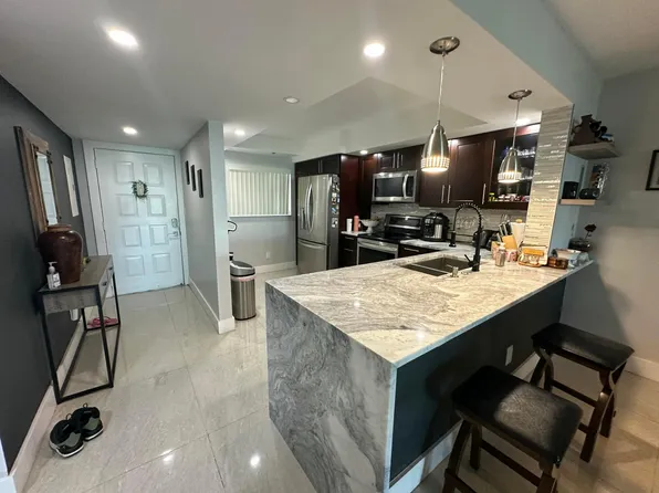 3178 Via Poinciana #307, Greenacres, FL 33467