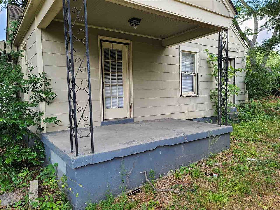 2nd image of 802 Baltic St