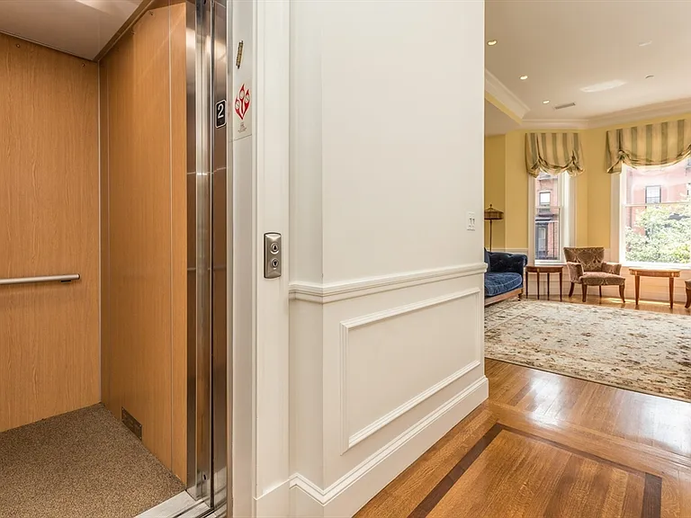 212 Beacon St #2 — Photo 10