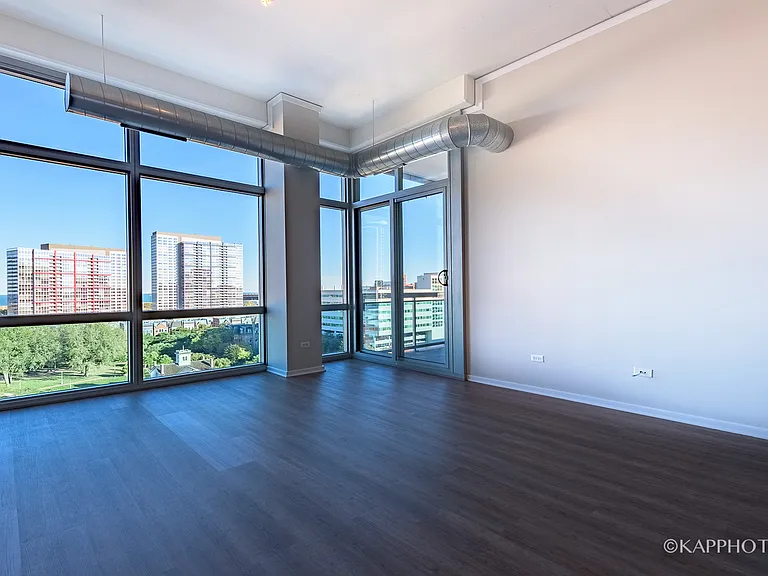 1819 S Michigan Ave #807 — Photo 19