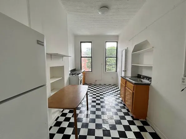 293 Wyckoff Avenue image 1 of 8