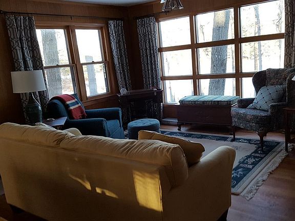 4th image of 2787 Island Lake Dr
