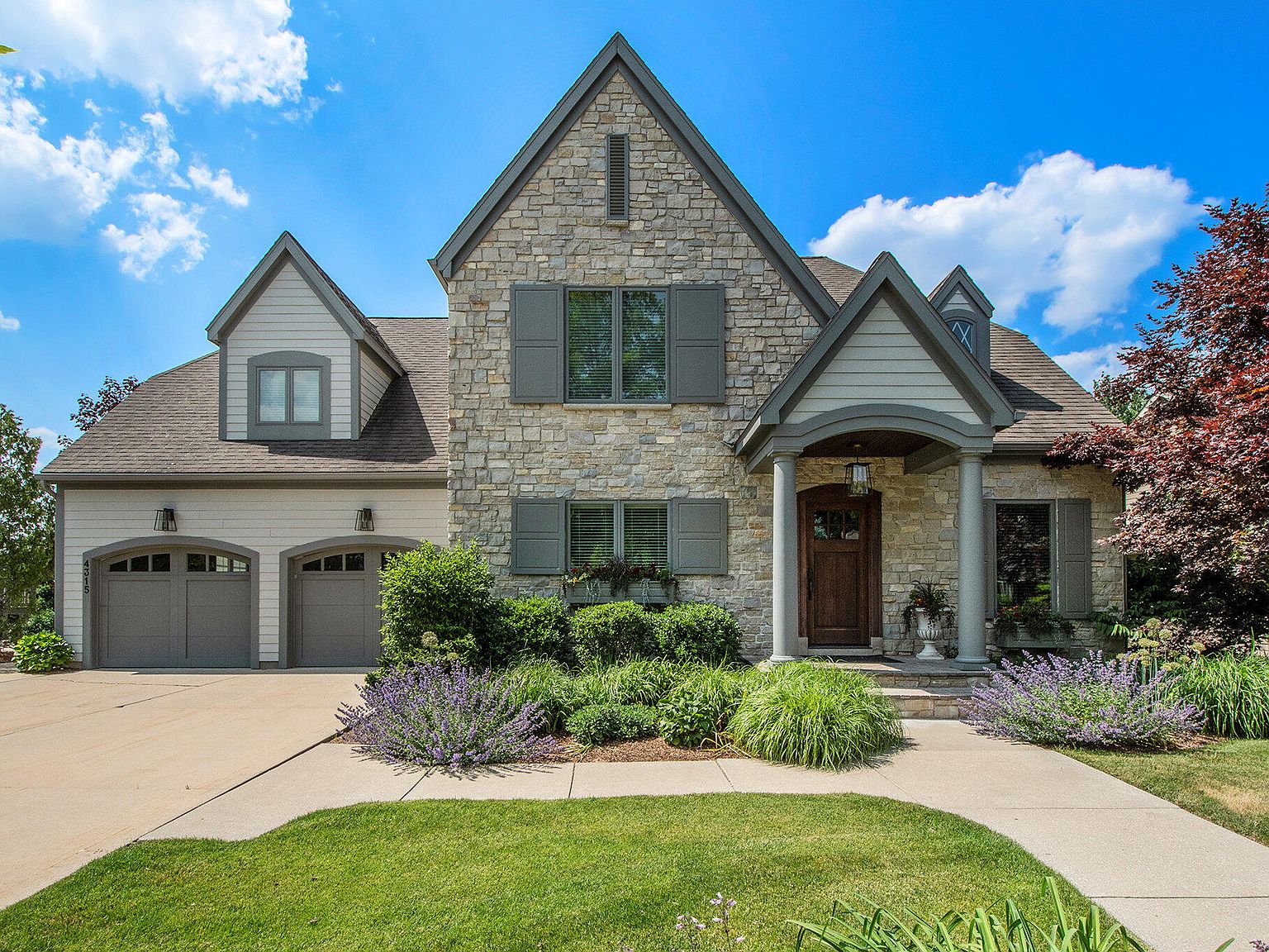 4315 Saddleback Ct NE, Grand Rapids, MI 49525 MLS 23022450 Zillow