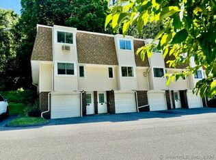97 Chestnut St APT A, Bethel, CT 06801