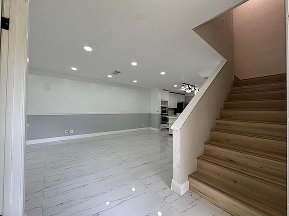 4th image of 613 NW 47TH Street