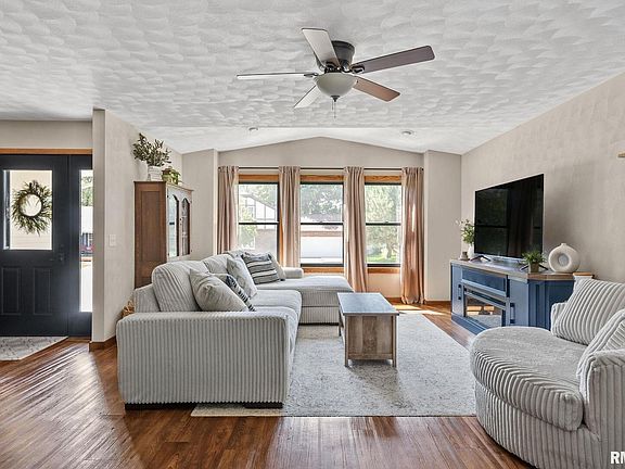 4th image of 6627 Cresthill Dr