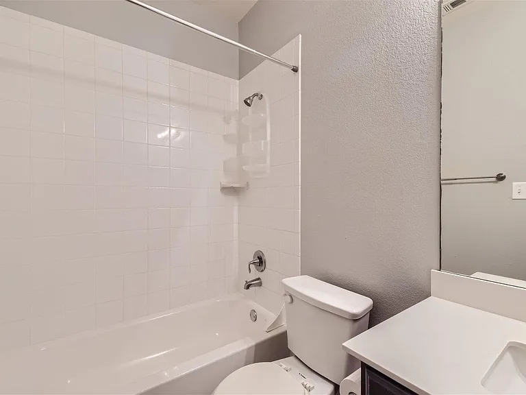 7010 Etna Way — Photo 10