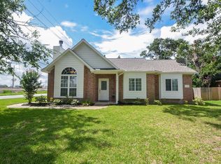 130 Columbus Rd, Sealy, TX 77474