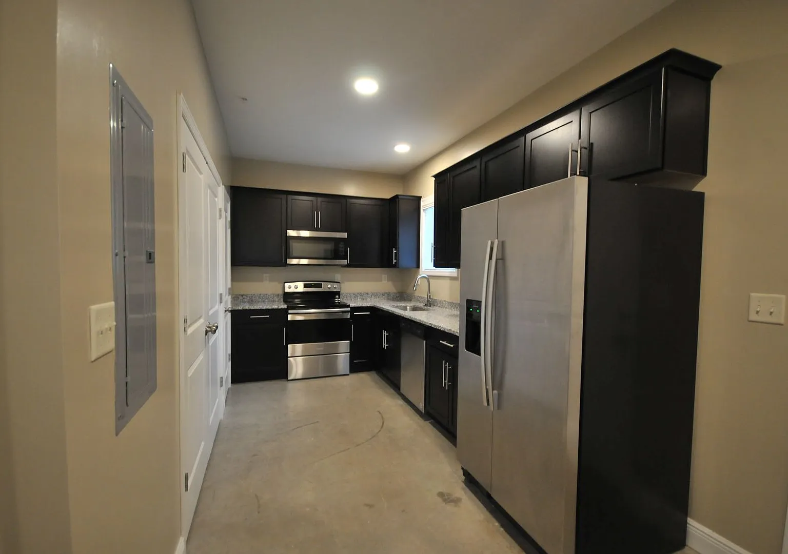 Mission House — Photo 4
