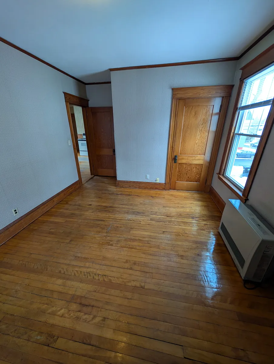 Building Photo - 65 Wood St #2