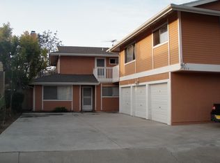 814 Jennifer Ln, Costa Mesa, CA 92626