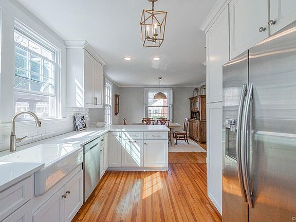4th image of 1207 Amherst Ave