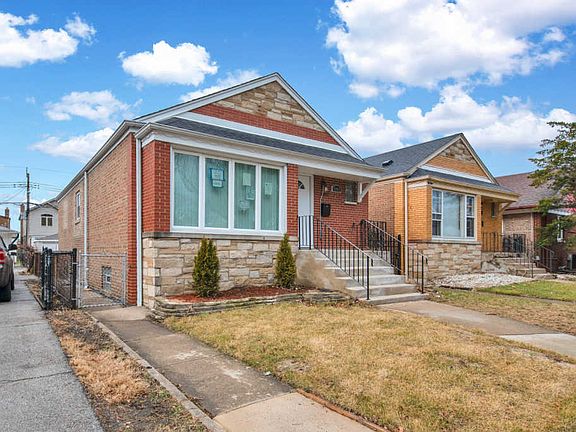 3rd image of 9008 S Cregier Ave