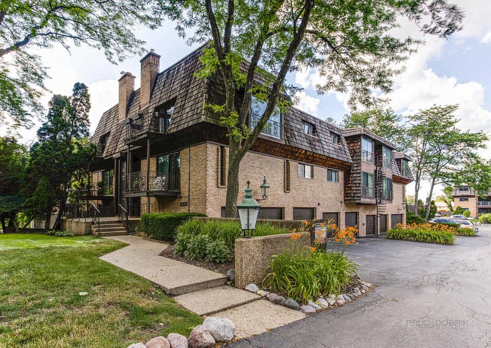 1st image of 420 W Russell St #3