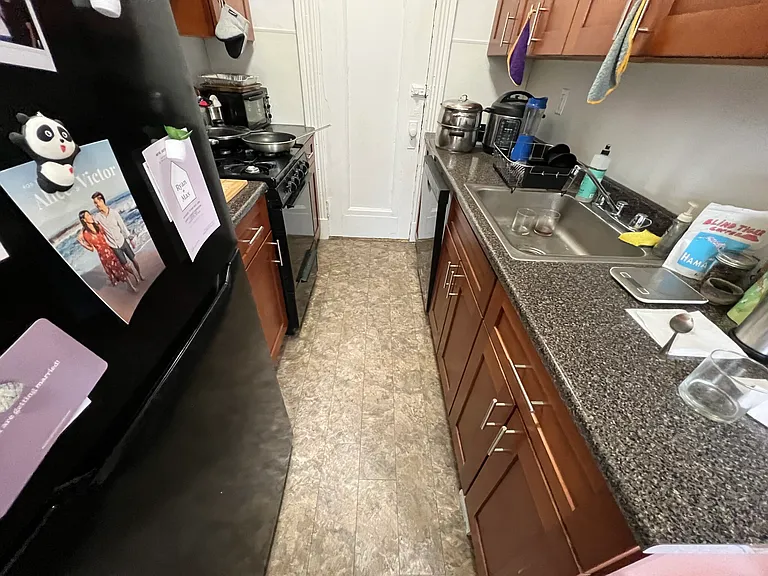104 Queensberry St #10 — Photo 10