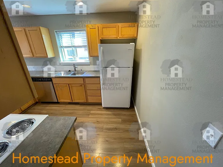 479 Broad St S — Photo 2